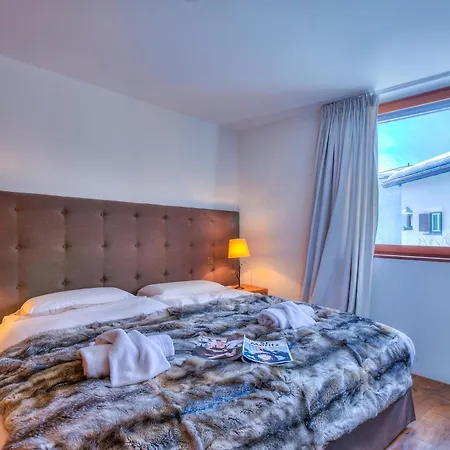 Boutique Moritz For 12 With Sauna Villa Samedan